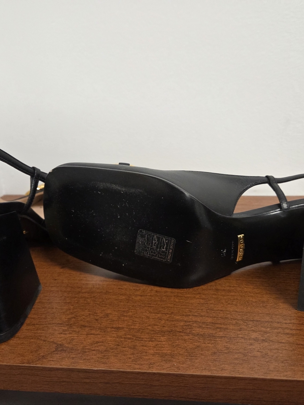 Gucci Black Leather Horsebit Slingback Pumps- Receipt Attached - Picture 6 of 9